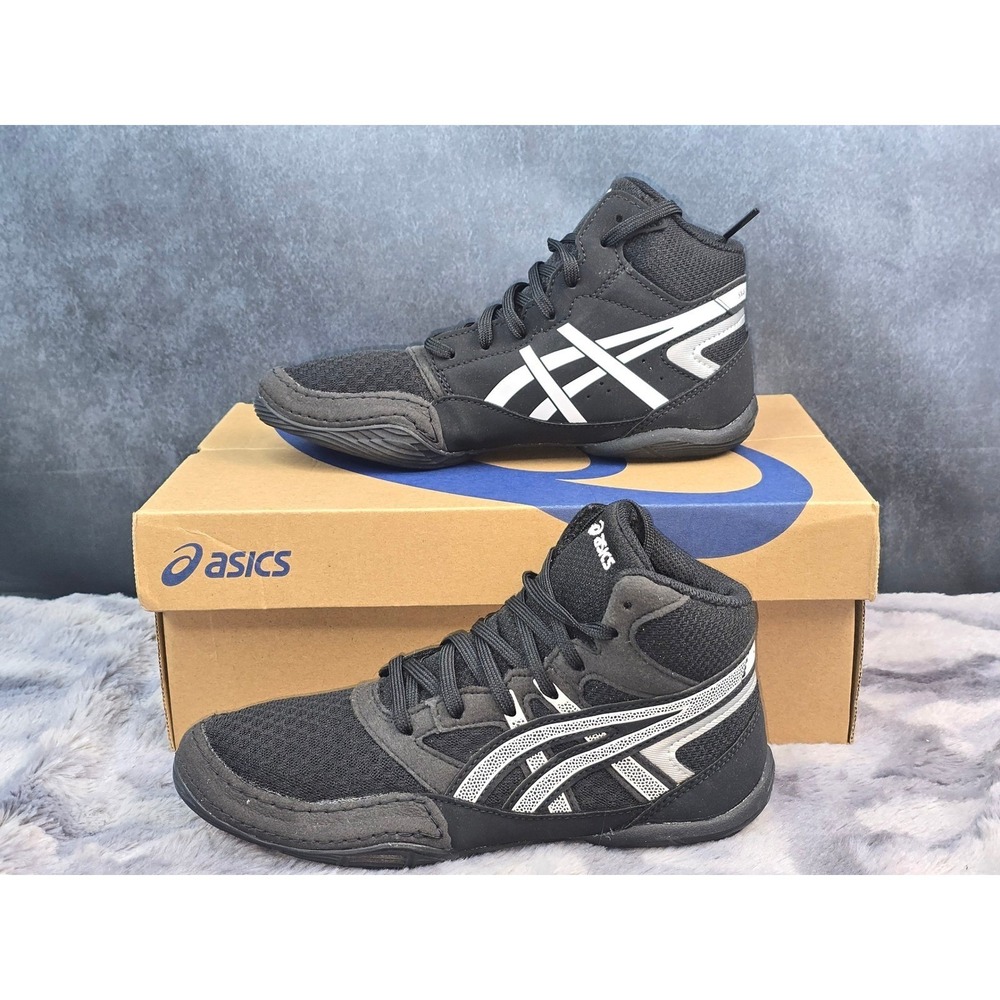 NWB SZ 1.5Y Asics Snapdown 4 GS Black White Wrestling Shoes Kids